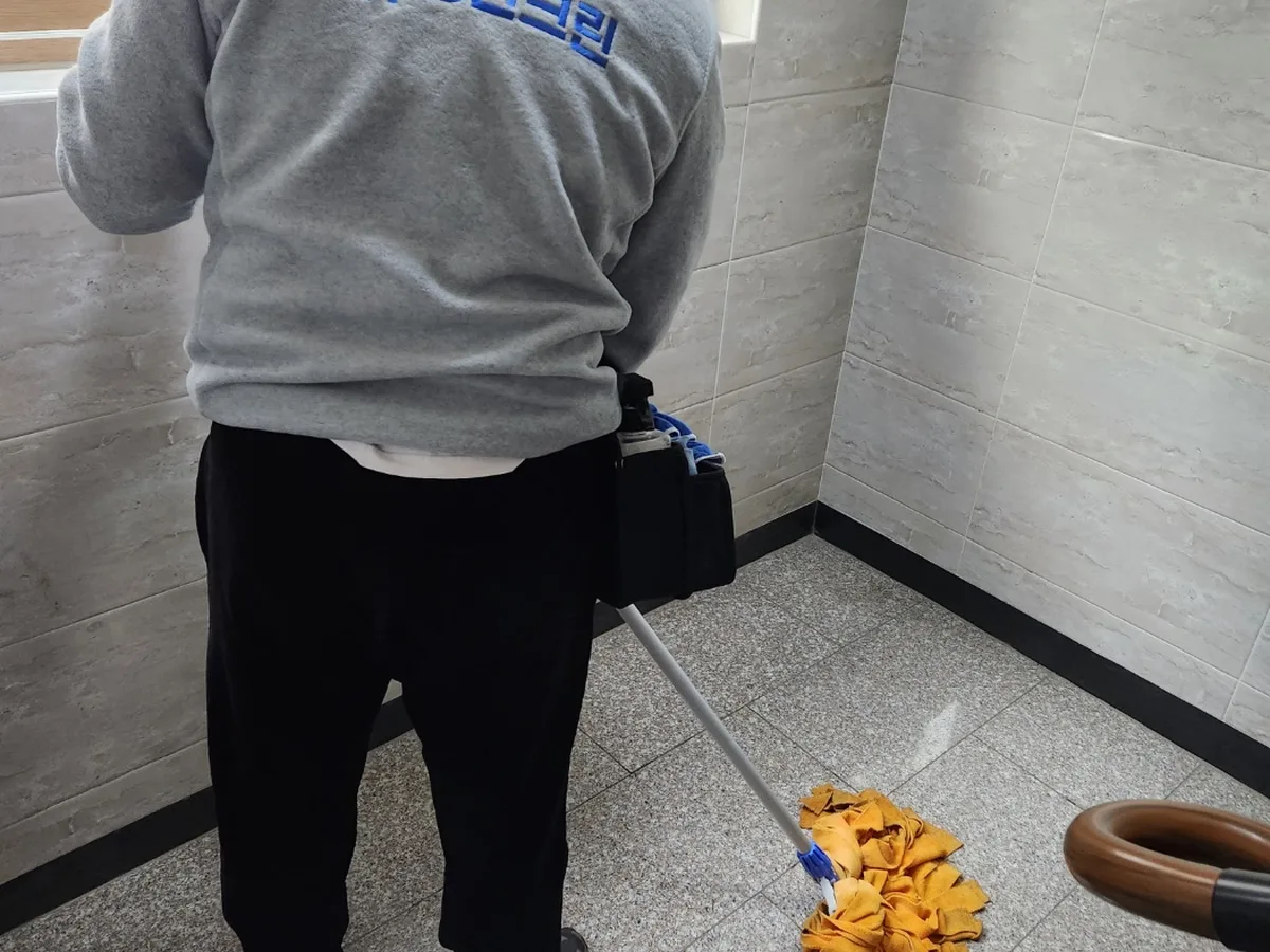 북구 검단동 건물 복도·대기 동선 야간 위생청소 사례 - 행진크린